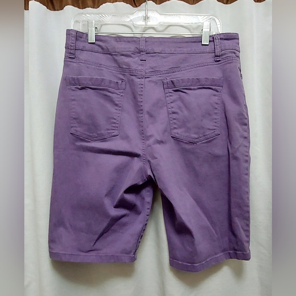 Bandoline Bermuda shorts - Picture 2 of 3
